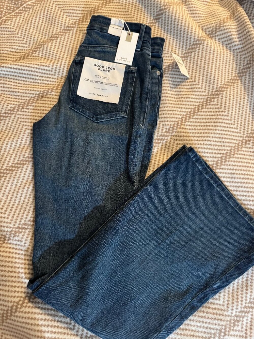 NWT Good American Good Legs Flare Size 10 Jeans